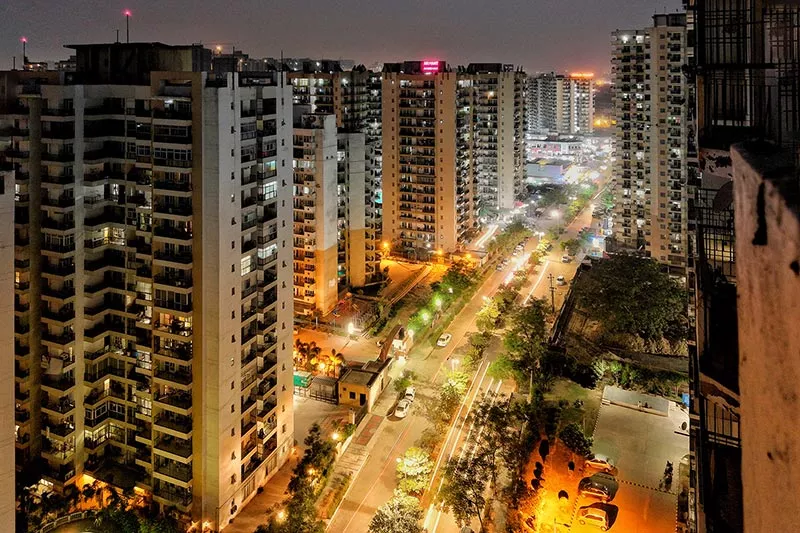 Vue aérienne de la ville de New Delhi la nuit